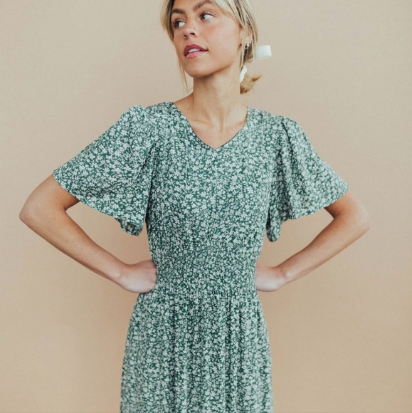 Green Midi dress in large - Picture 4 of 5